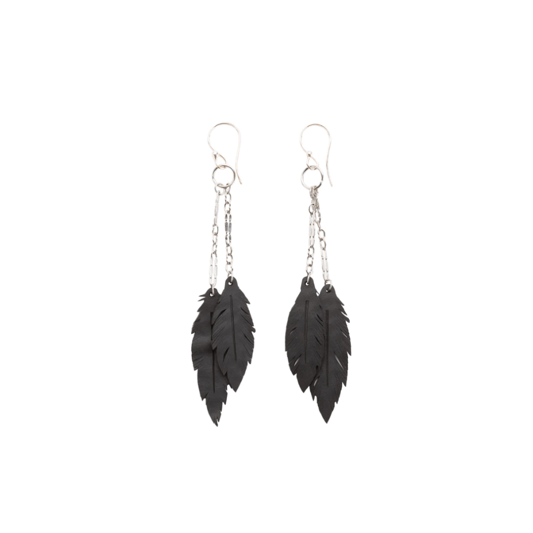 Dangle feather earrings