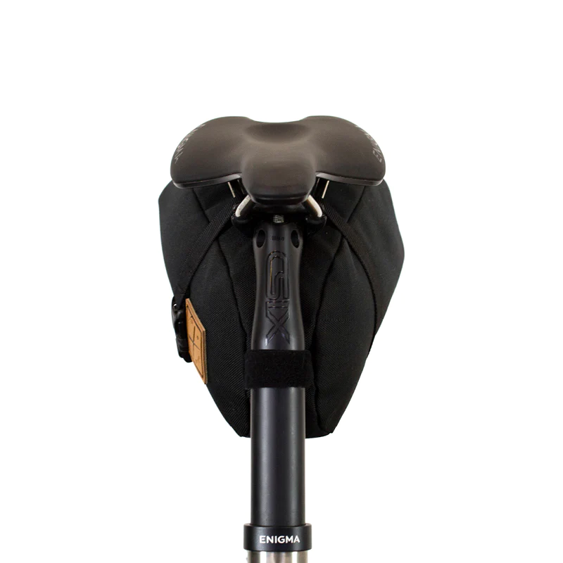 Saddle pack by restrap with roll top. 4.5L. Saddle view